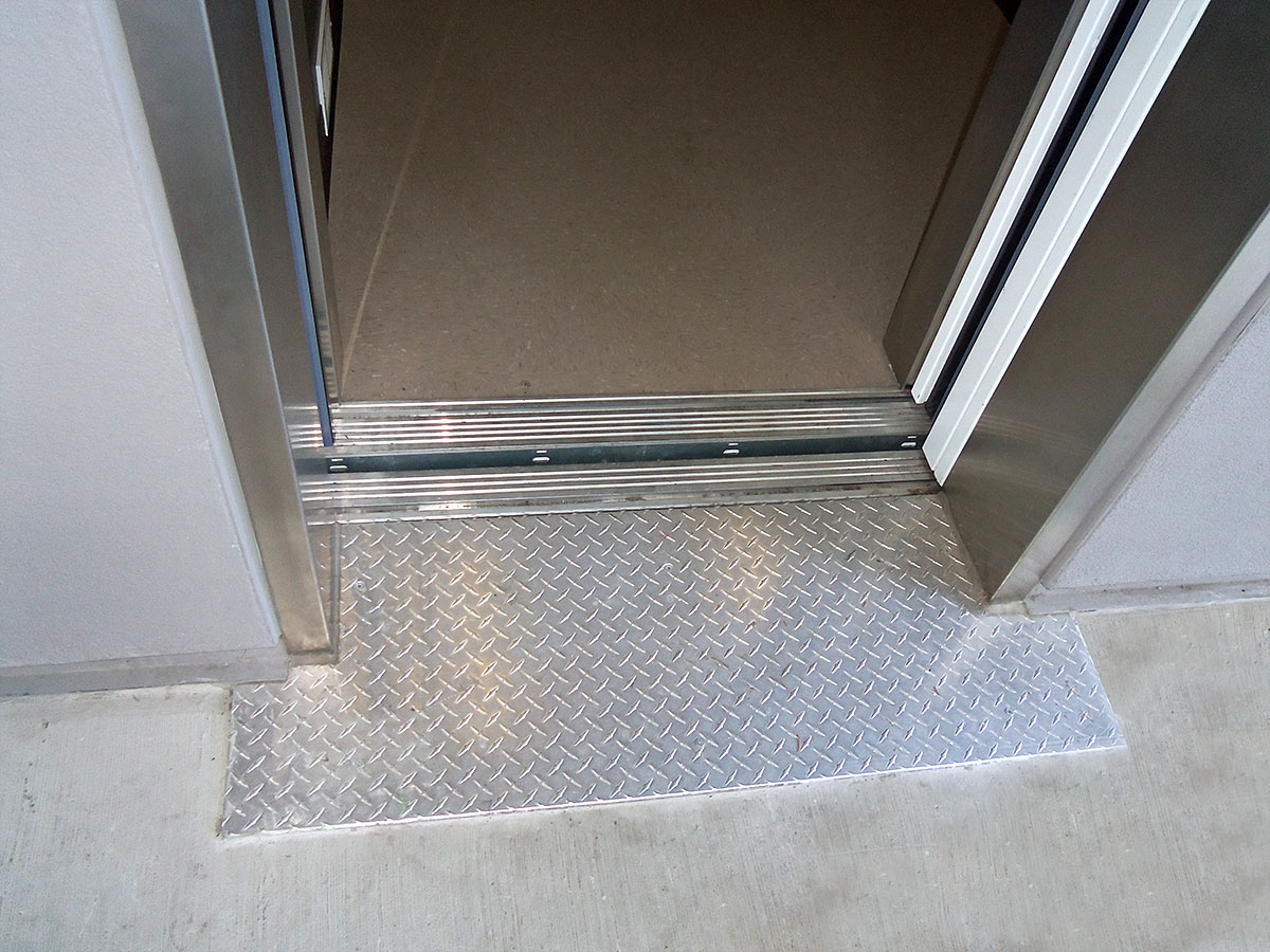 elevator threshold plate